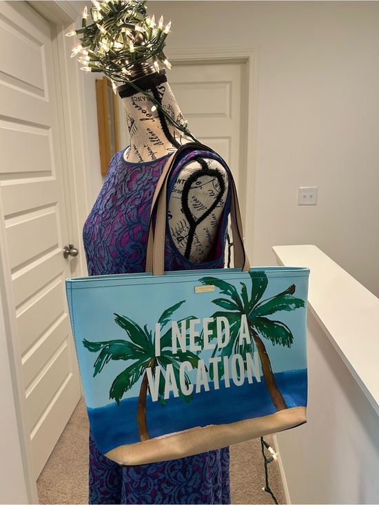 kate spade Handbags - New Kate Spade I need a vacation tote. Gorgeous bag.